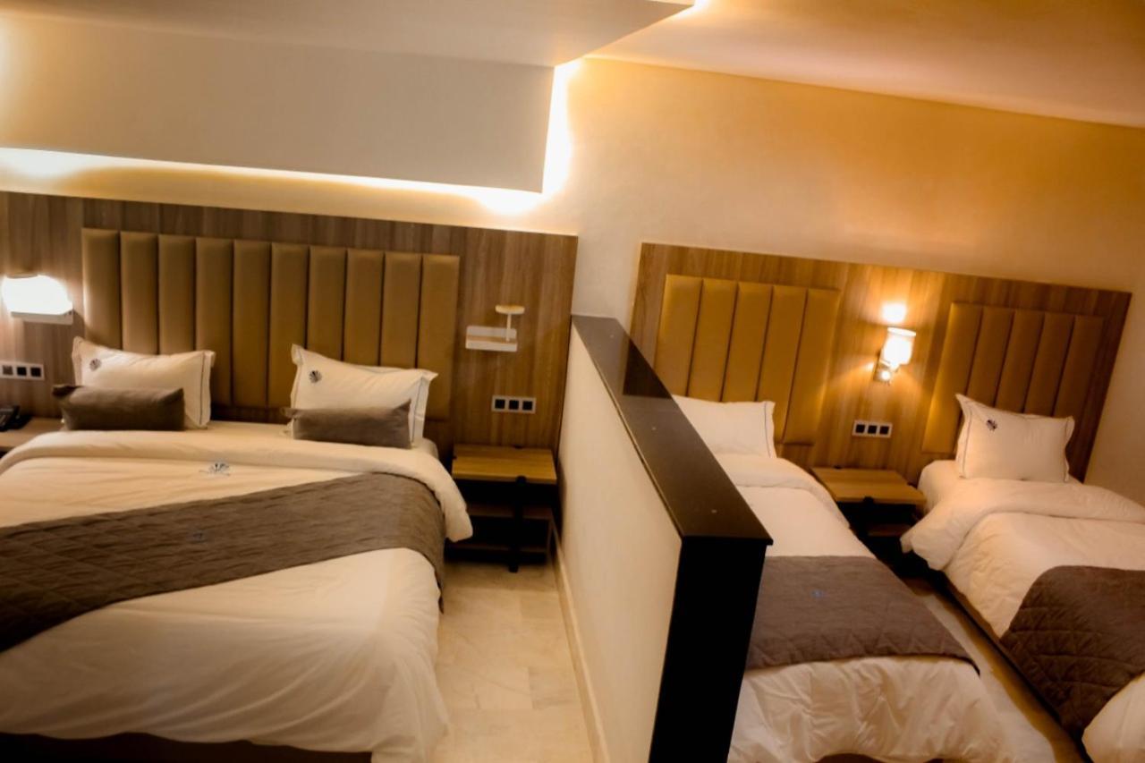 Hôtel La Perla Al Hoceima Bagian luar foto