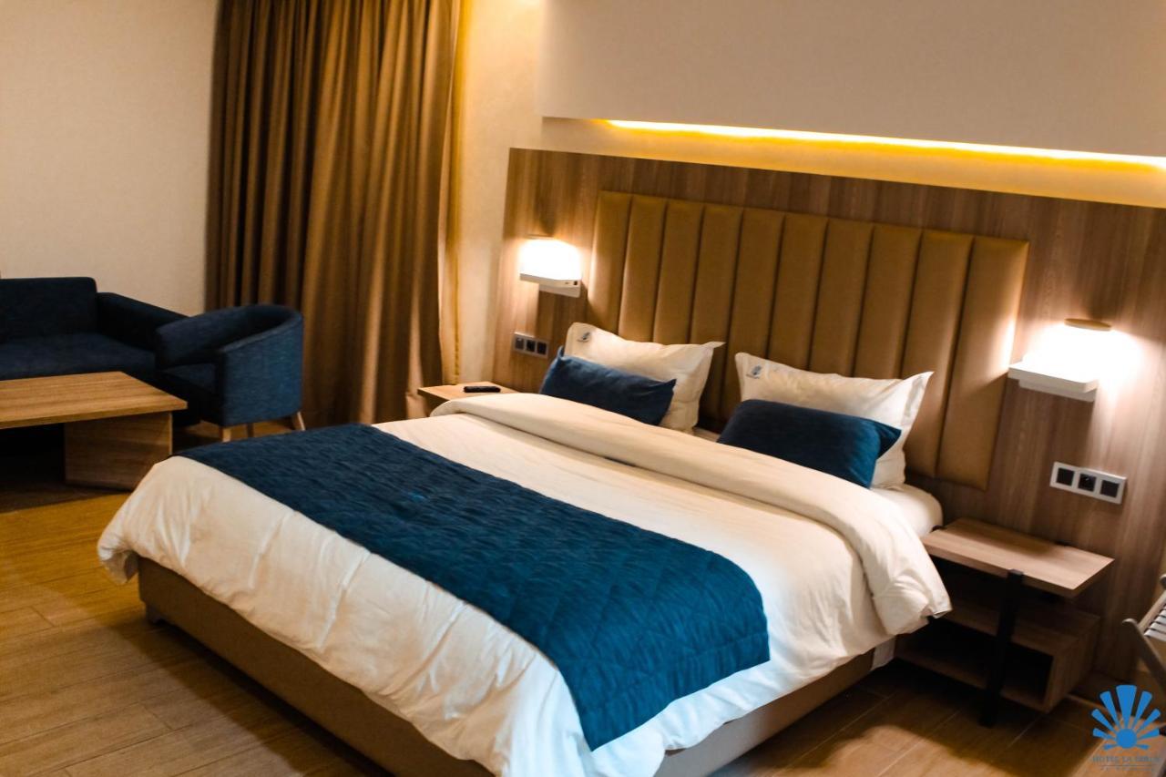 Hôtel La Perla Al Hoceima Bagian luar foto