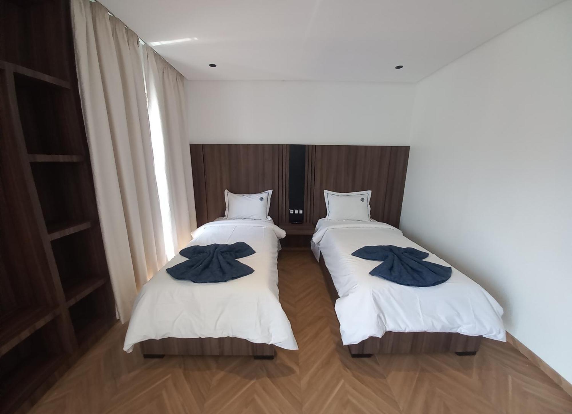 Hôtel La Perla Al Hoceima Bagian luar foto