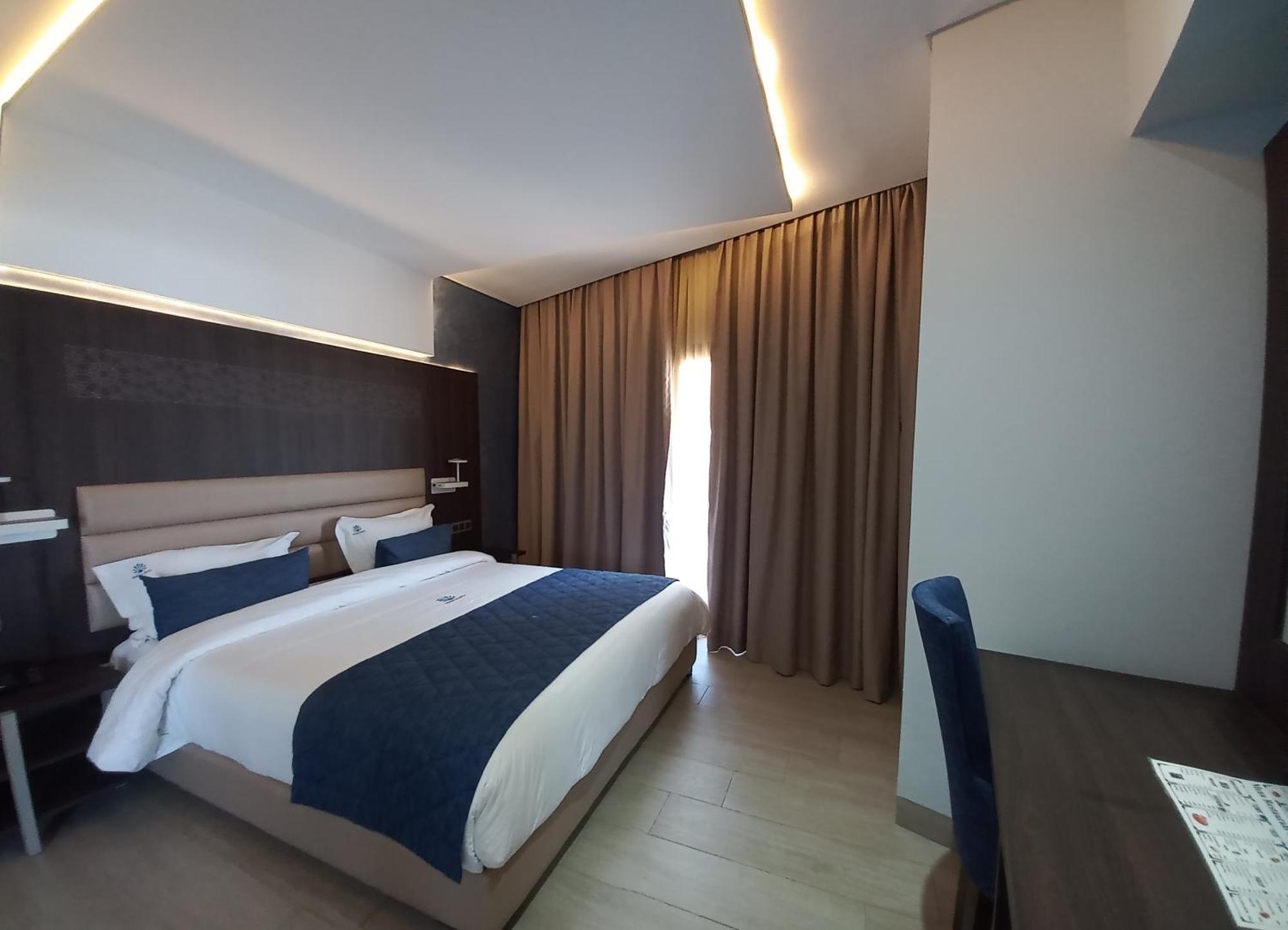 Hôtel La Perla Al Hoceima Bagian luar foto