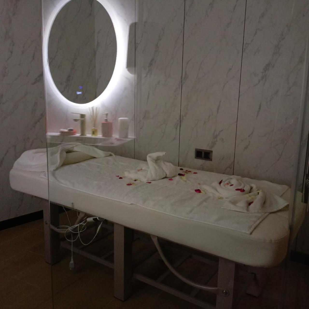 Hôtel La Perla Al Hoceima Bagian luar foto